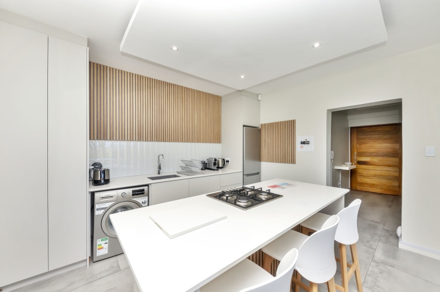 To Let 2 Bedroom Property for Rent in Camps Bay Western Cape